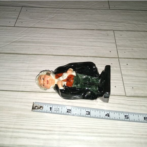 Royal Doulton Vtg Miniature Buzfuz 4" Porcelain Figurine England Charles Dickens - Picture 8 of 9